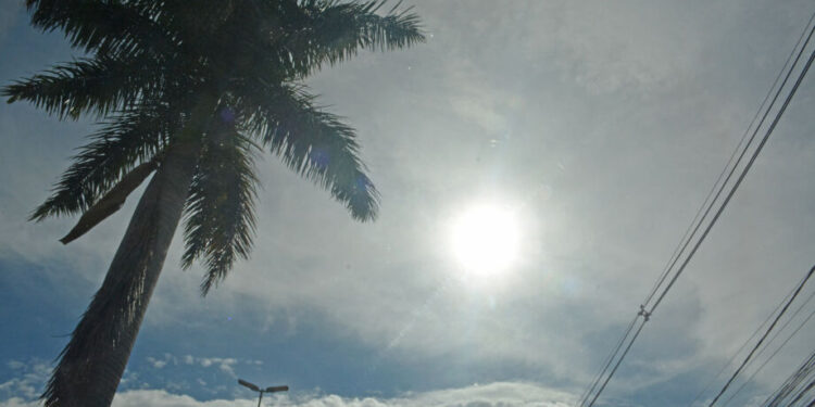 Pré-carnaval deve ter chuva em boa parte do país; veja previsão para todas as regiões