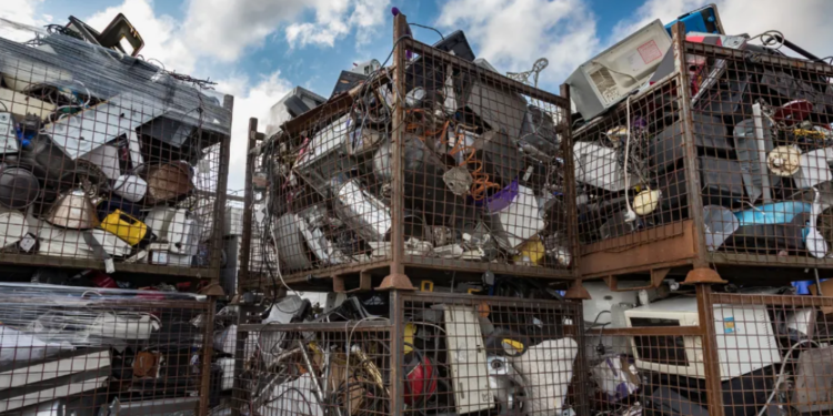 Produção de lixo eletrônico aumenta rapidamente por todo o mundo