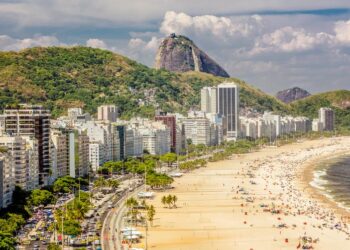 Os 25 países com maior IDH e os BRICS: 2000-2021