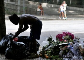 Estudo da PUC-PR mapeia violências contra pessoas em situação de rua